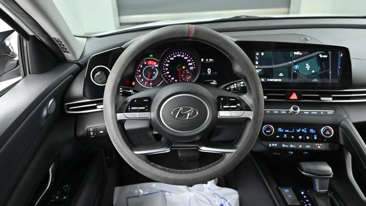 Hyundai Avante — miniaturë 13