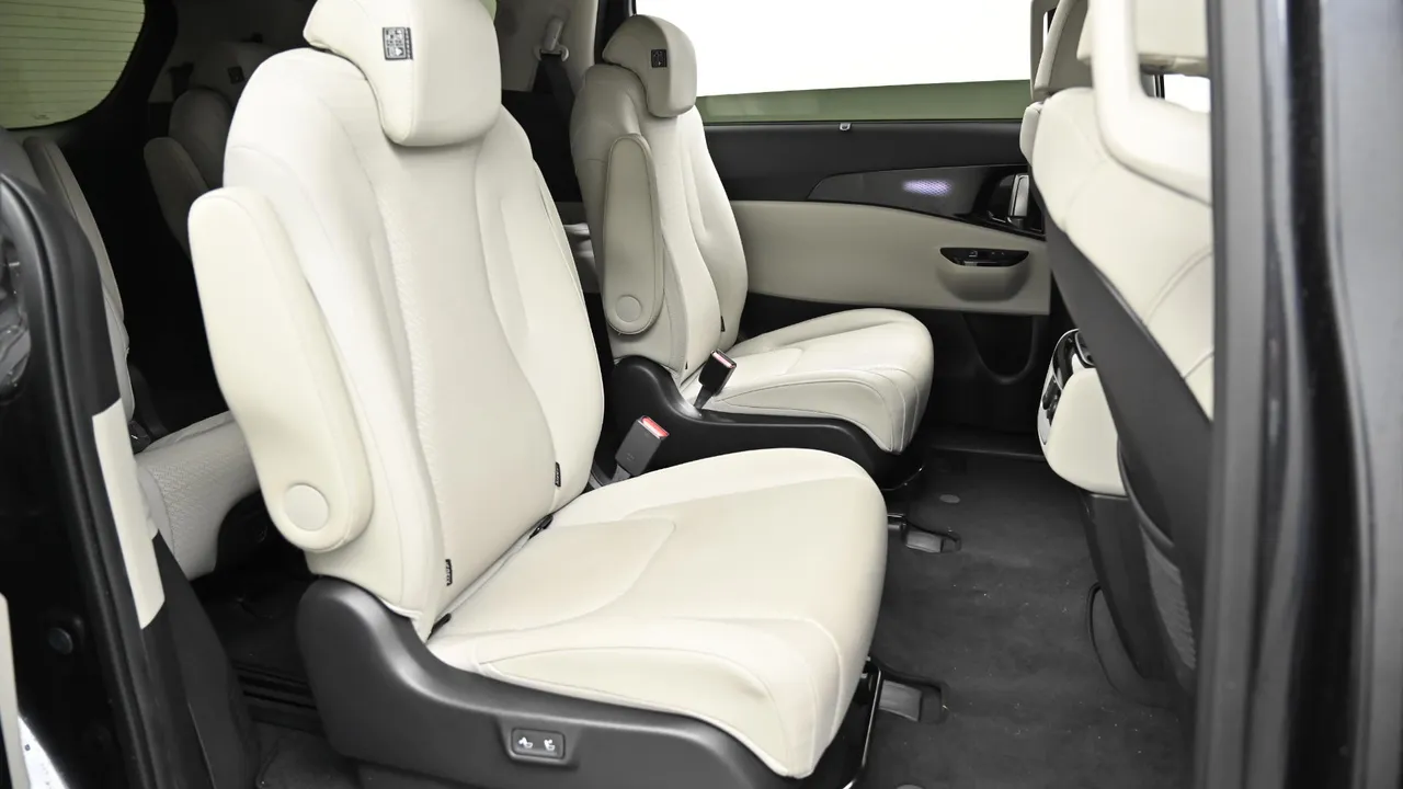 Kia Carnival — miniaturë 12