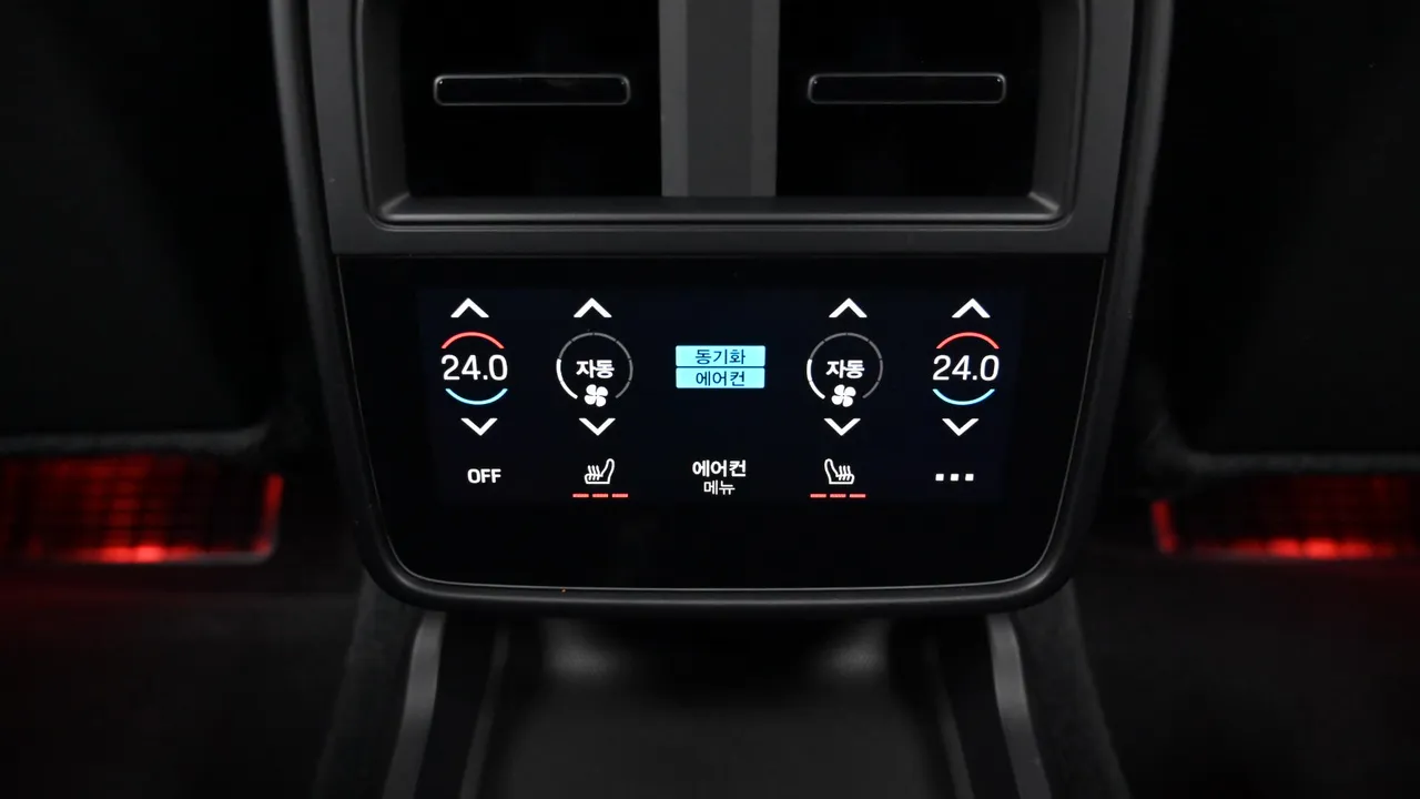 Porsche Taycan — miniaturë 25