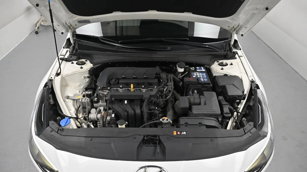 Hyundai Avante — miniaturë 6