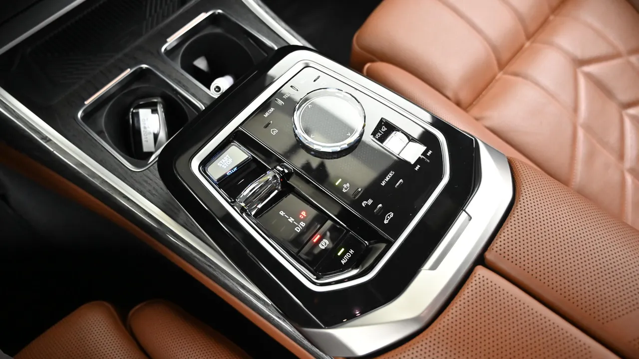 BMW i7 — miniaturë 25
