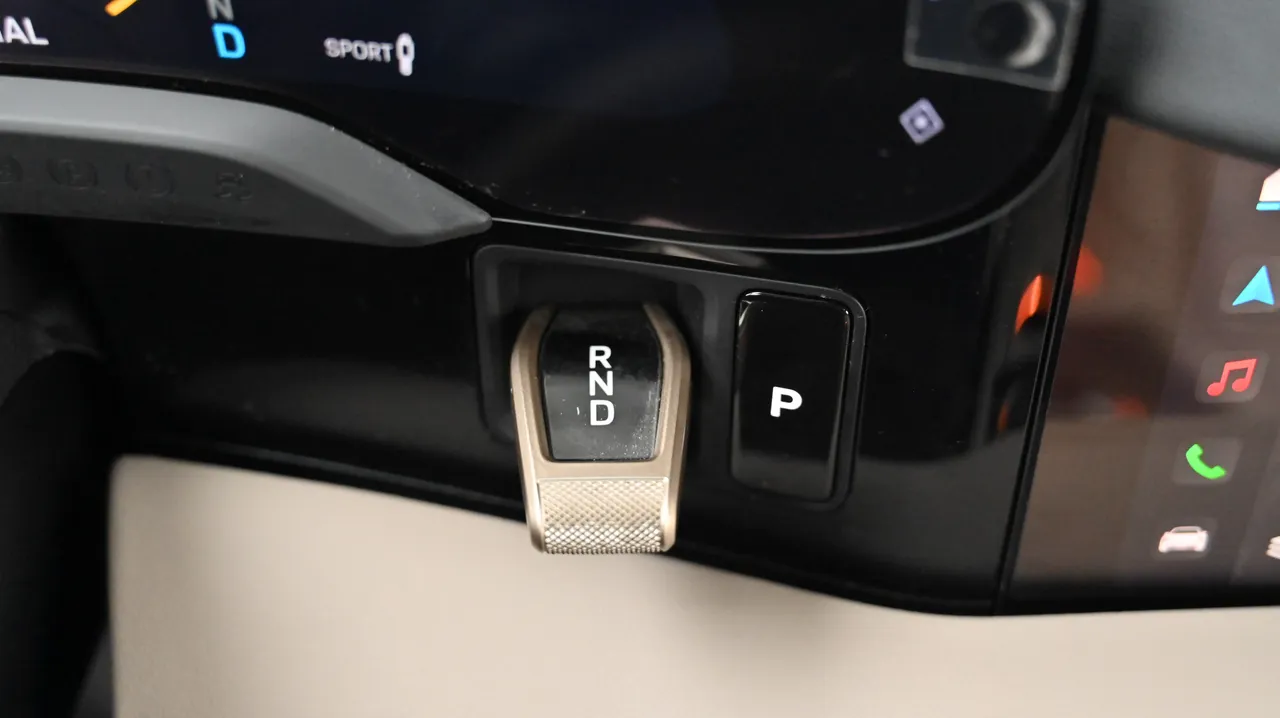 Porsche Taycan — miniaturë 9