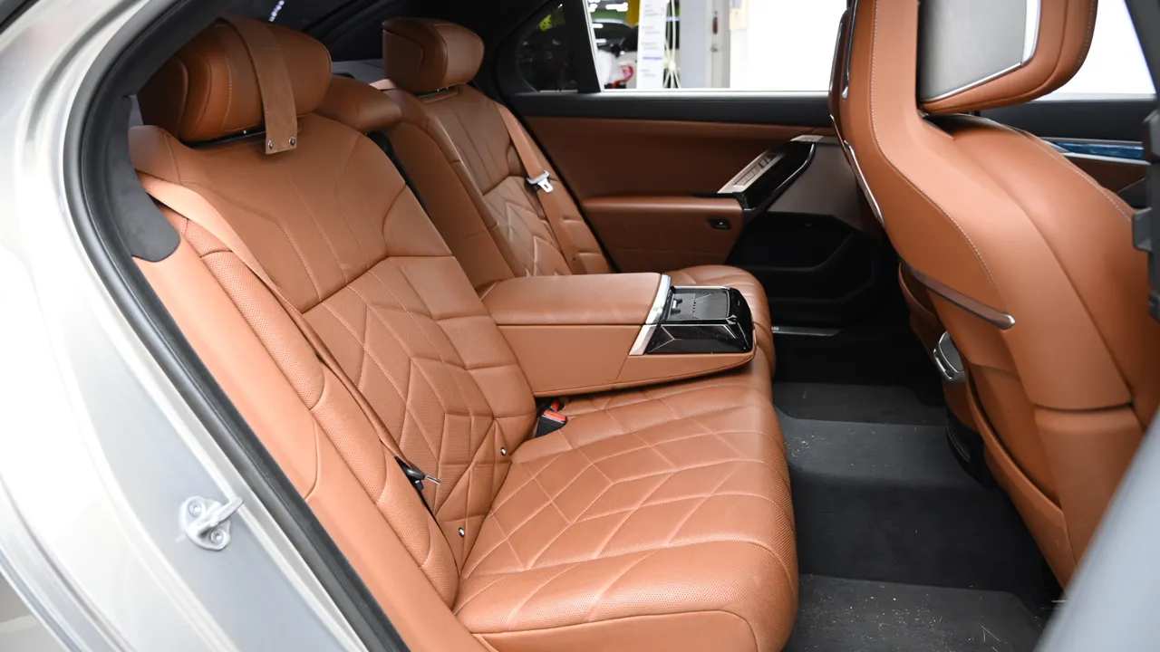 BMW 7er — miniaturë 12