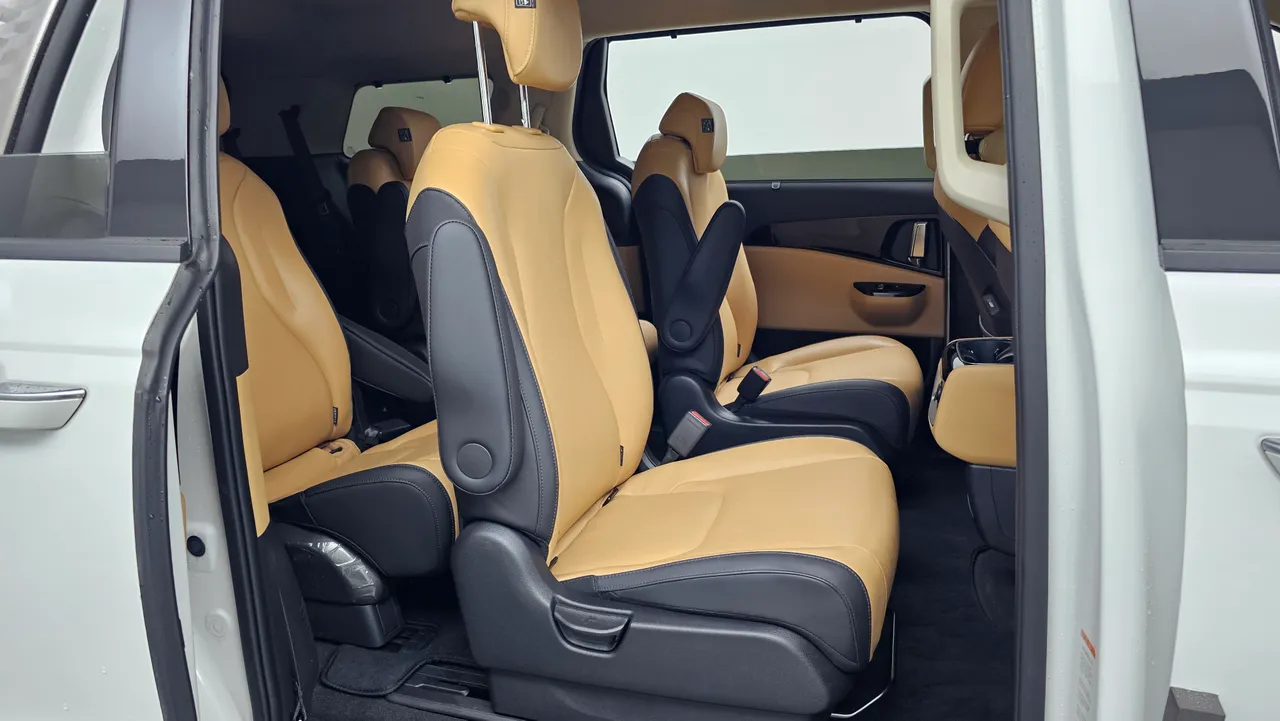 Kia Carnival — miniaturë 12
