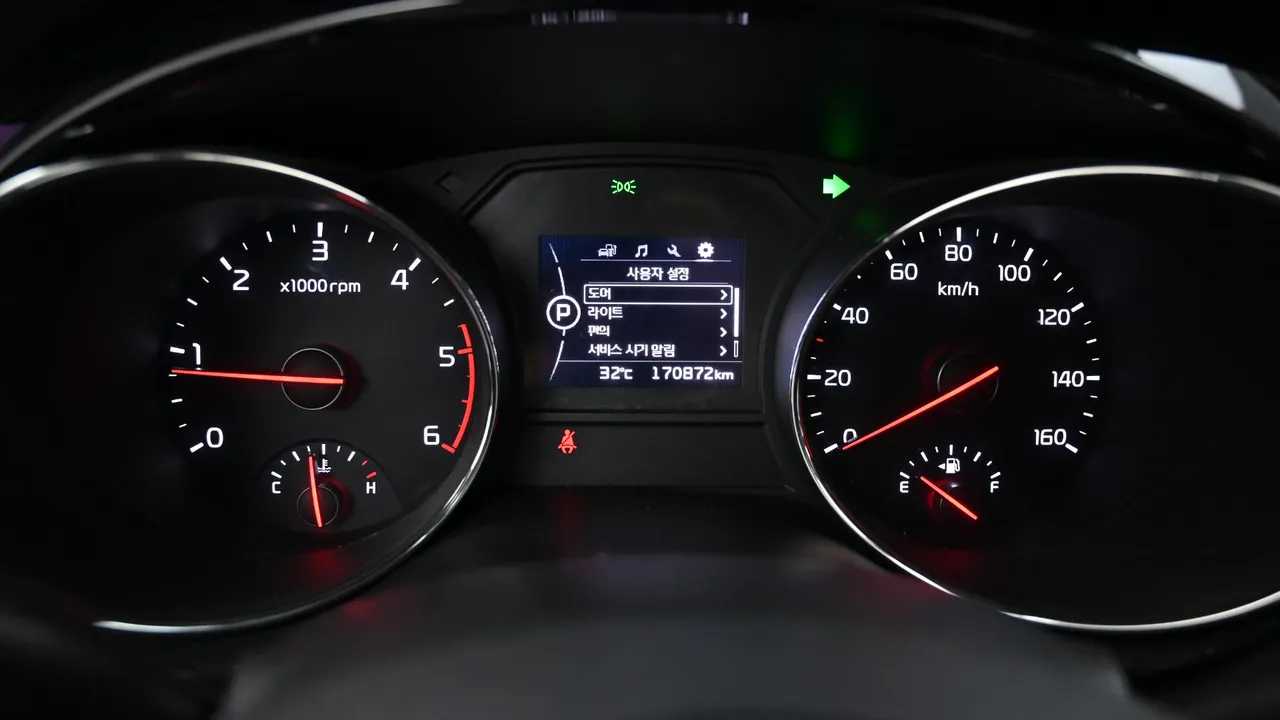 Kia Carnival — miniaturë 24