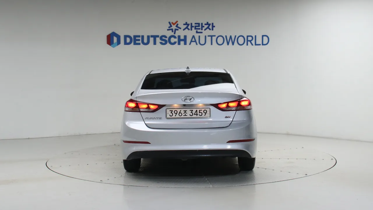 Hyundai Avante — miniaturë 4