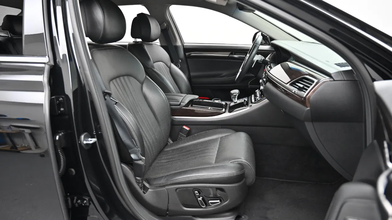 Genesis G90 — miniaturë 10