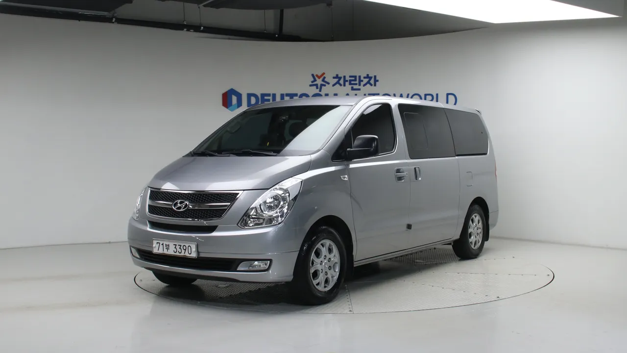 Hyundai Starex 12인승 LPi 왜건 CVX 럭셔리 — foto 1