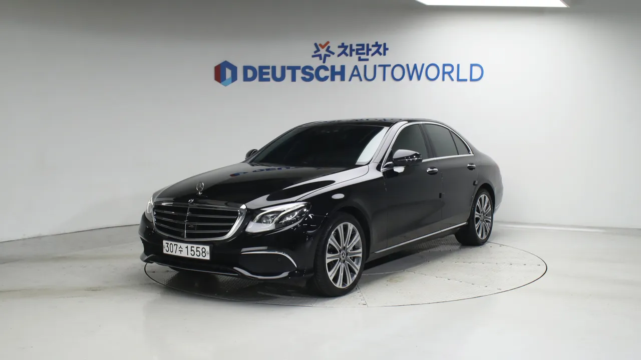 Mercedes-Benz E-klasse E450 4MATIC 익스클루시브 — foto 1
