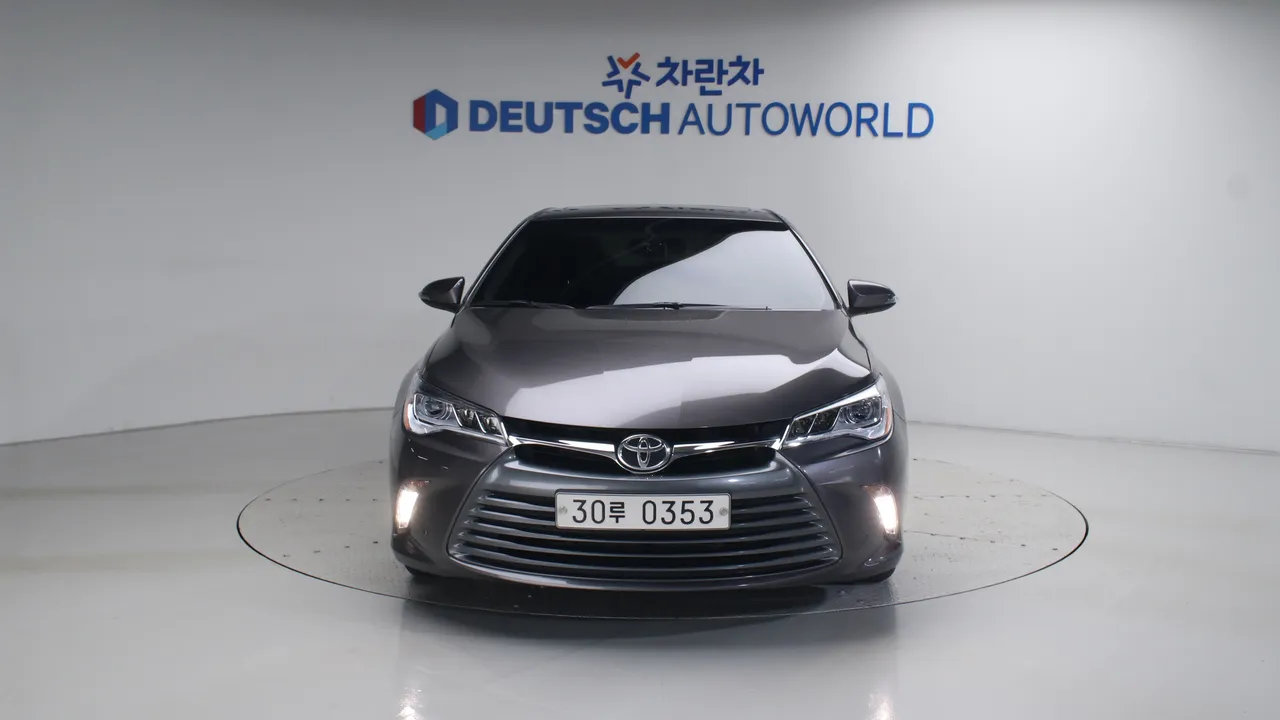 Toyota Camry — miniaturë 3