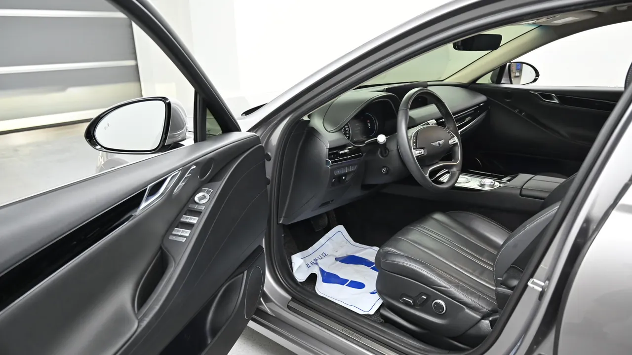 Genesis G80 — miniaturë 11