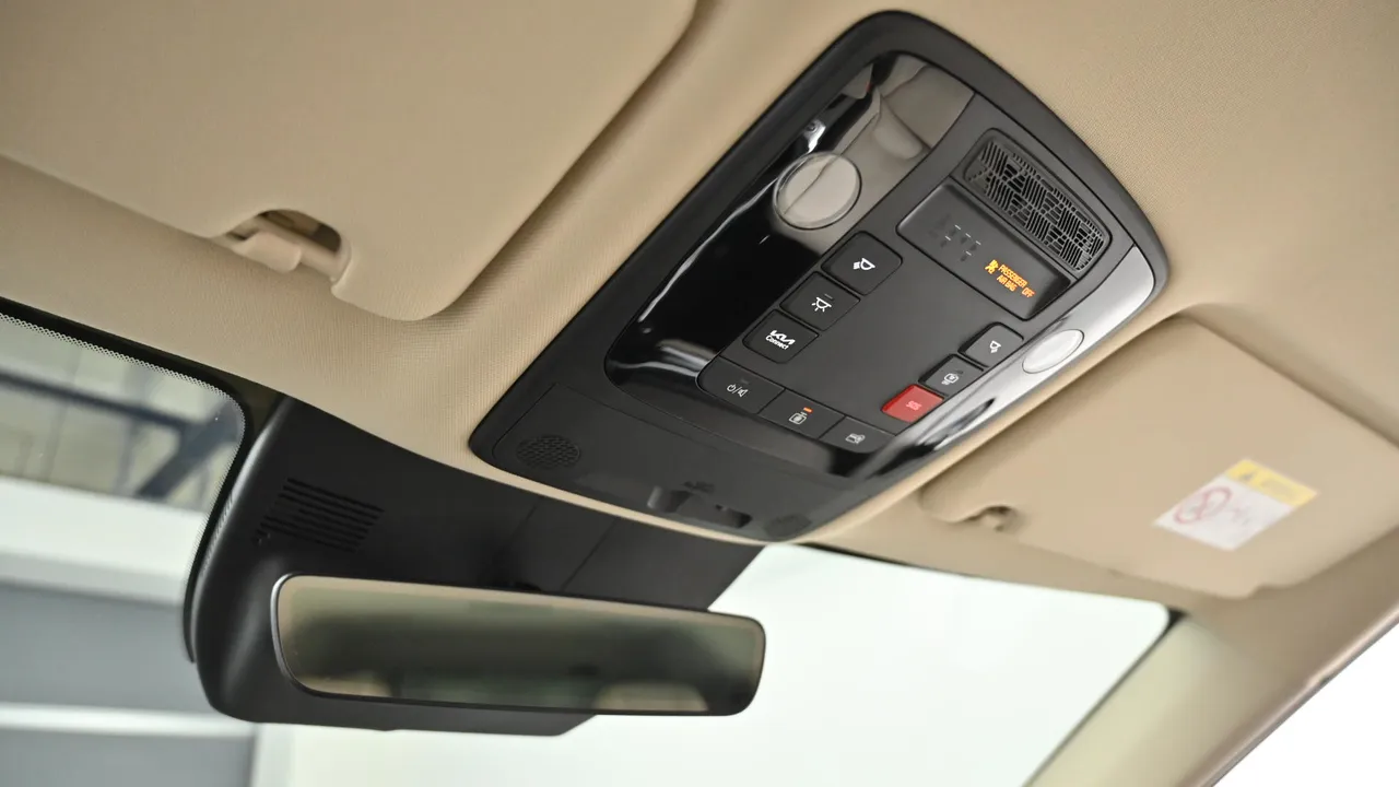 Kia Carnival — miniaturë 18