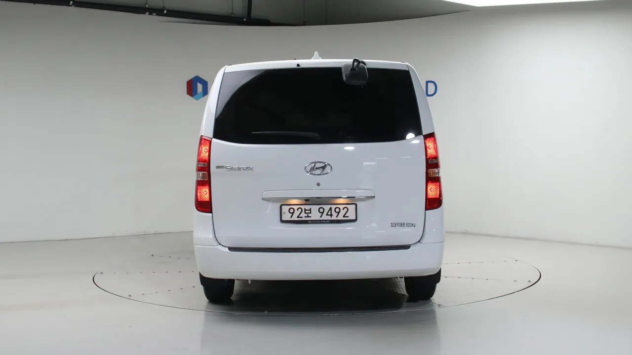 Hyundai Starex — miniaturë 4