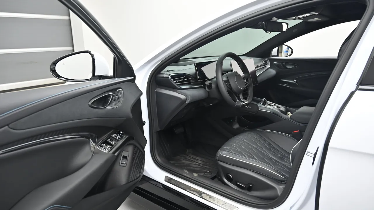 BYD Seal — miniaturë 11
