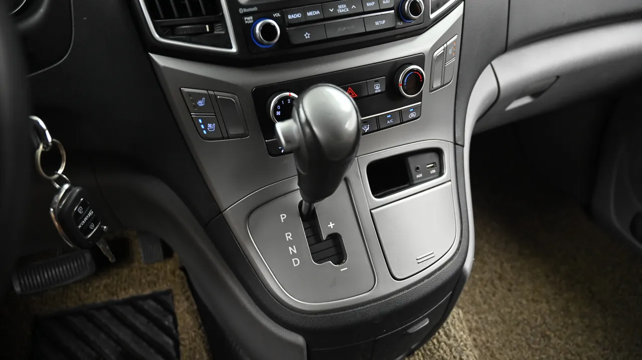 Hyundai Starex — miniaturë 9