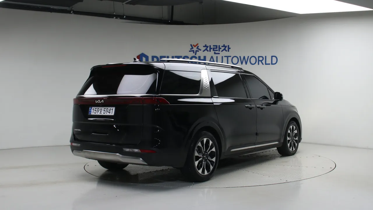 Kia Carnival — miniaturë 2