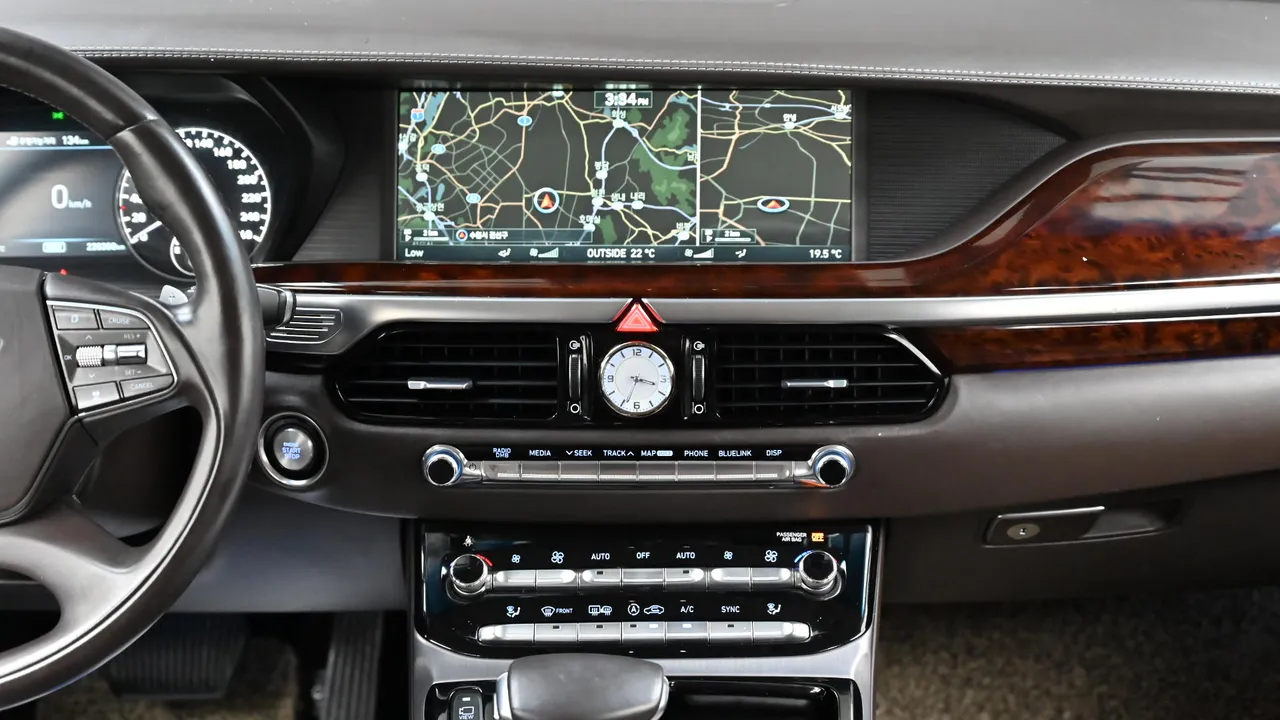 Genesis G90 — miniaturë 14