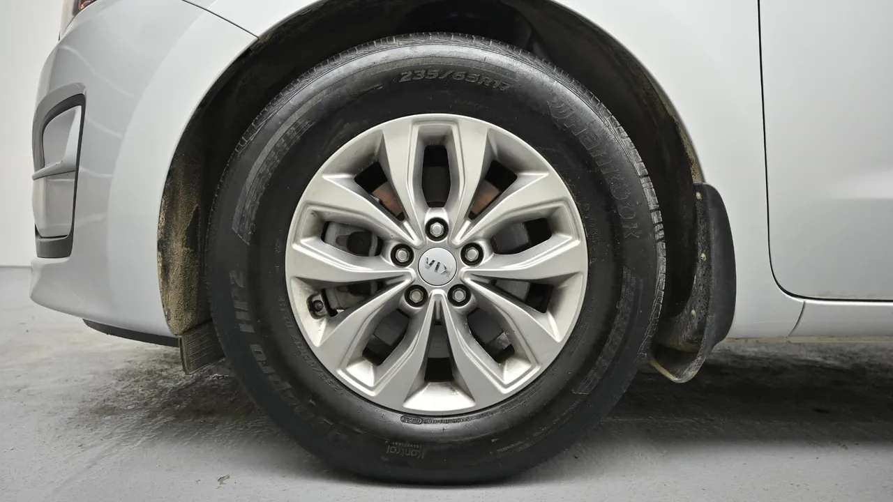 Kia Carnival — miniaturë 5