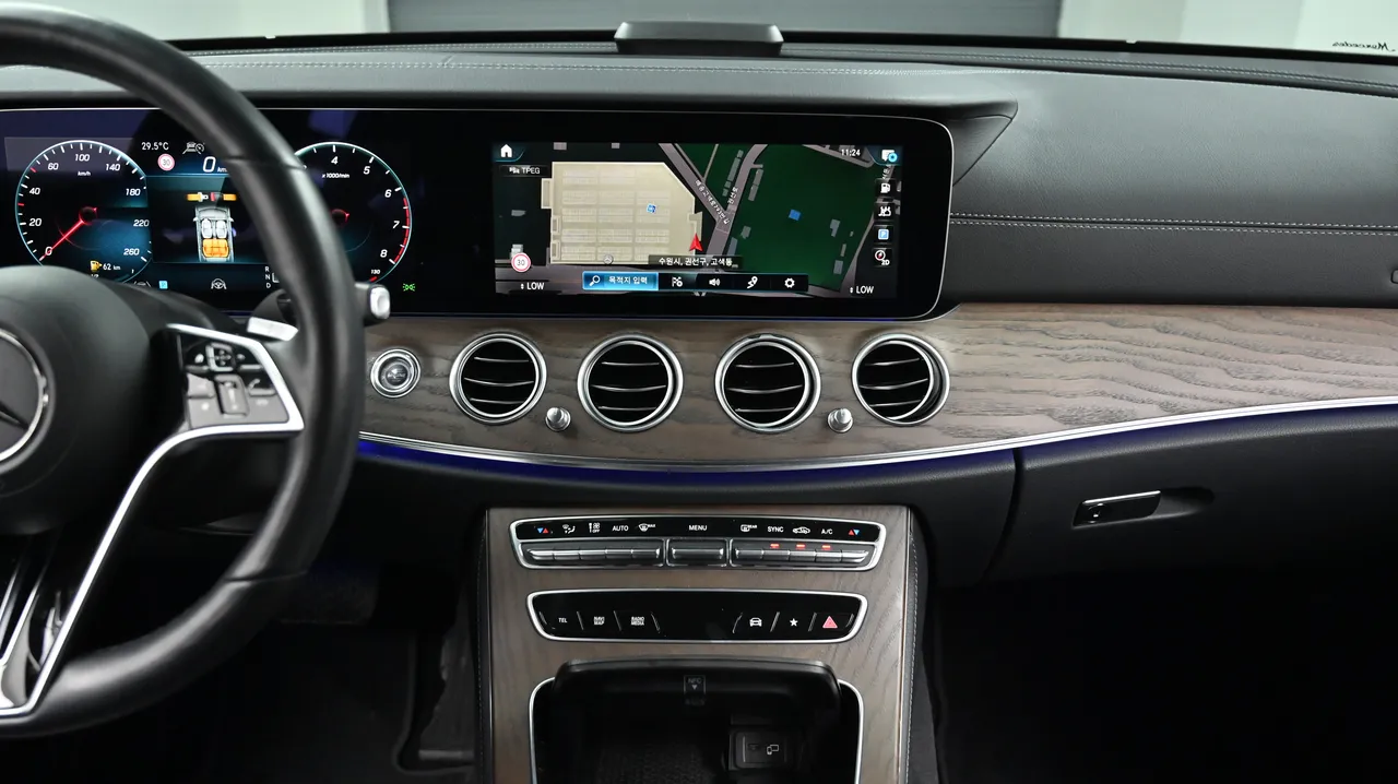 Mercedes-Benz E-klasse — miniaturë 14