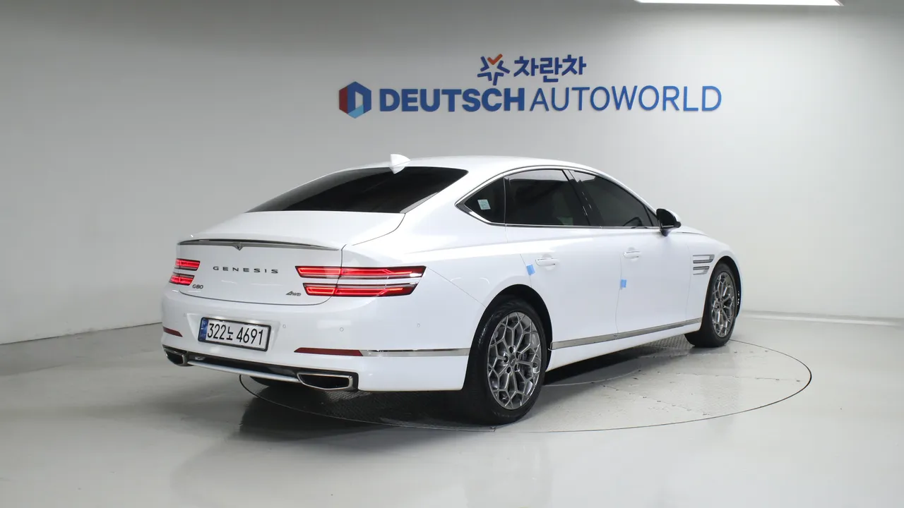 Genesis G80 — miniaturë 2