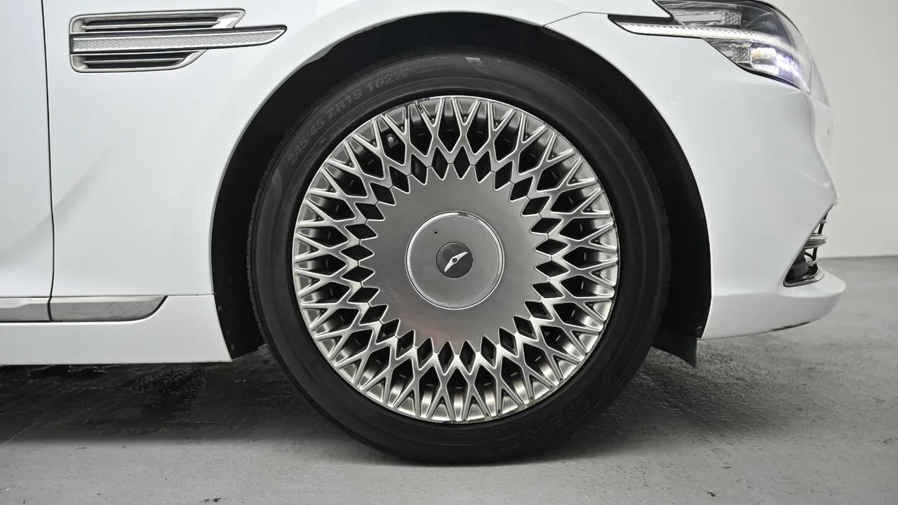 Genesis G90 — miniaturë 5