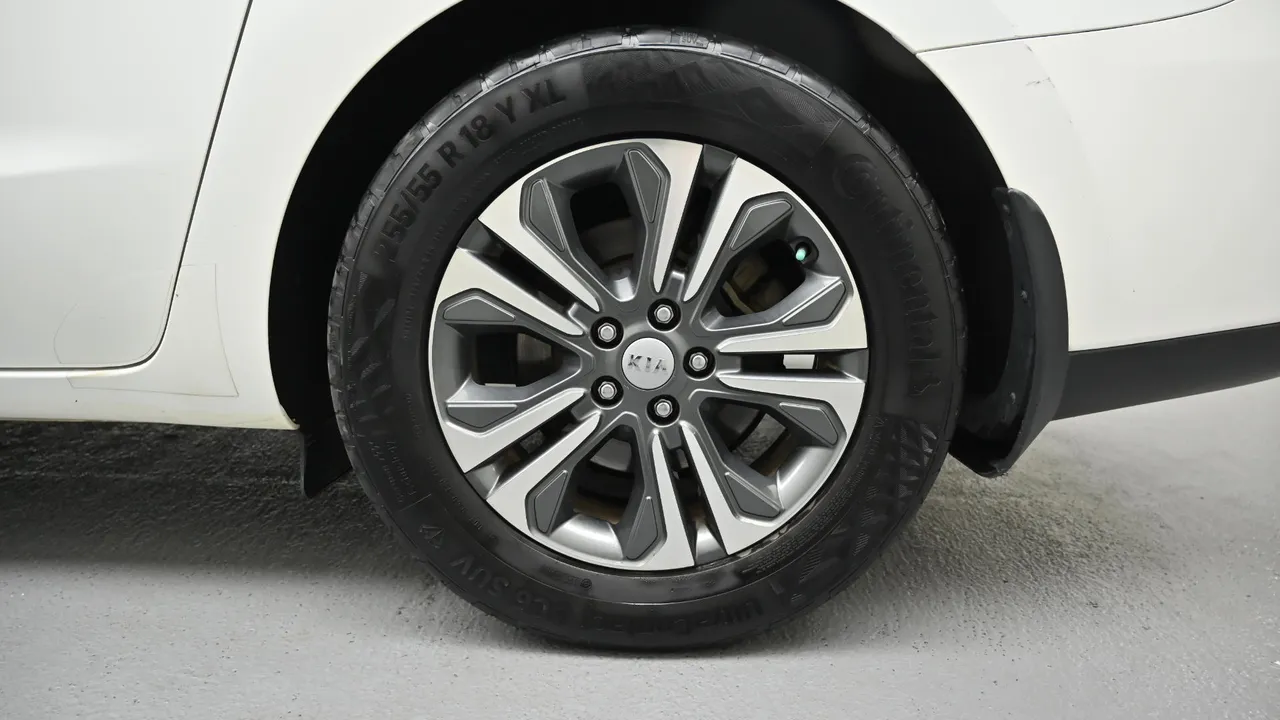 Kia Carnival — miniaturë 5