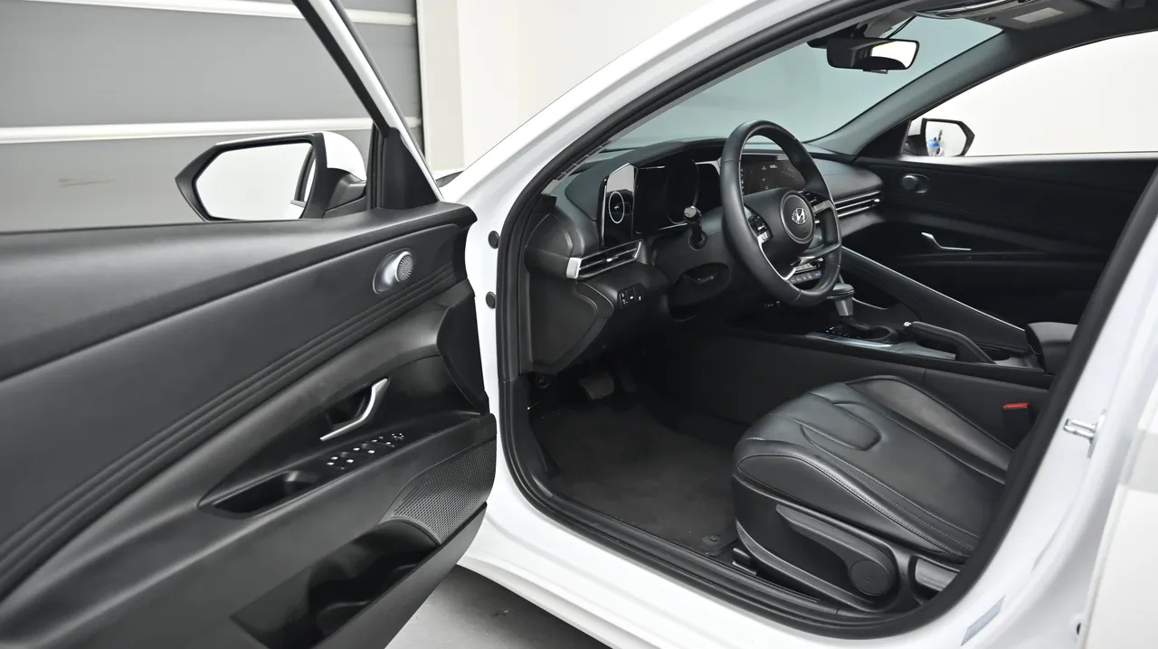 Hyundai Avante — miniaturë 11