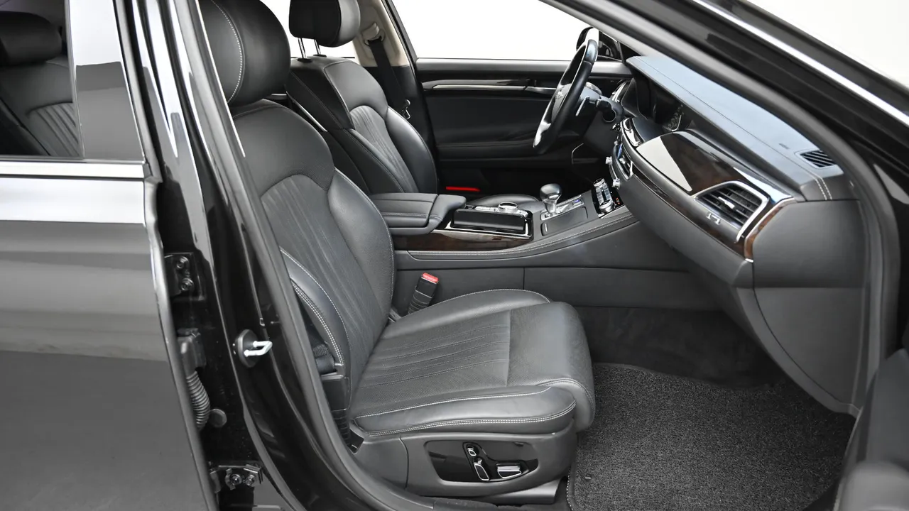 Genesis G90 — miniaturë 10