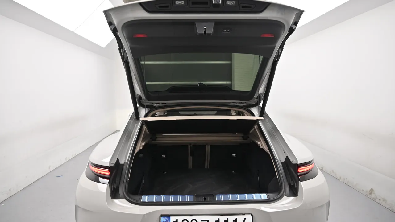 Porsche Panamera — miniaturë 19