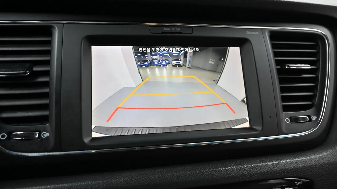 Kia Carnival — miniaturë 15