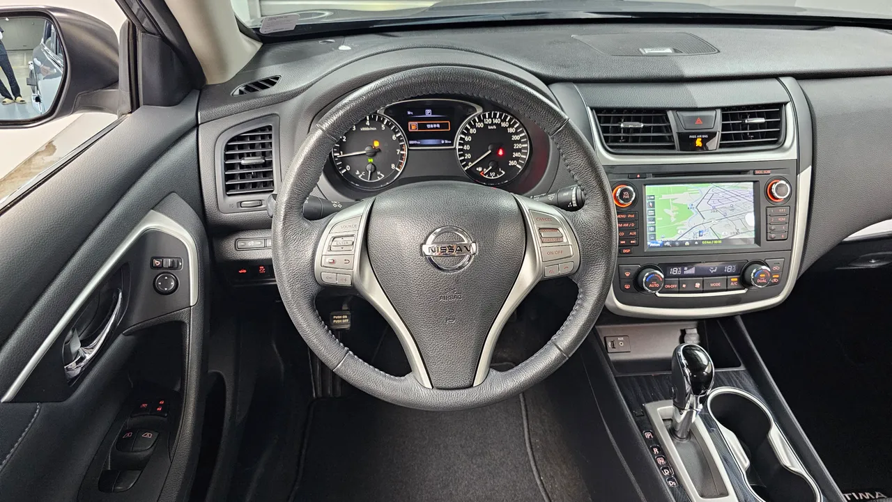 Nissan Altima — miniaturë 13