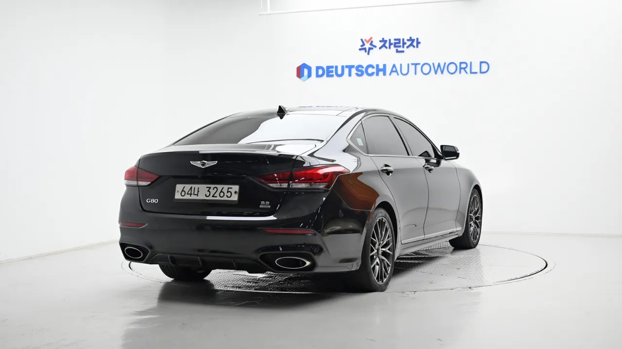Genesis G80 — miniaturë 2