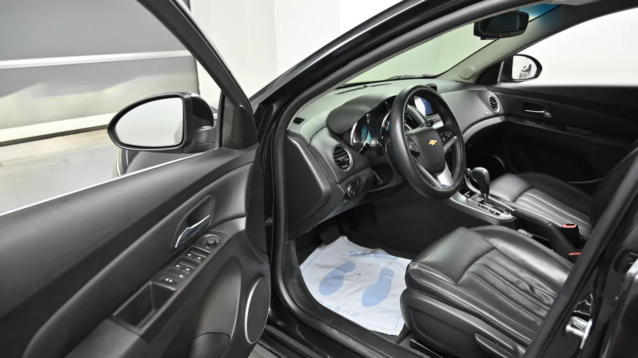 Chevrolet Cruze — miniaturë 11