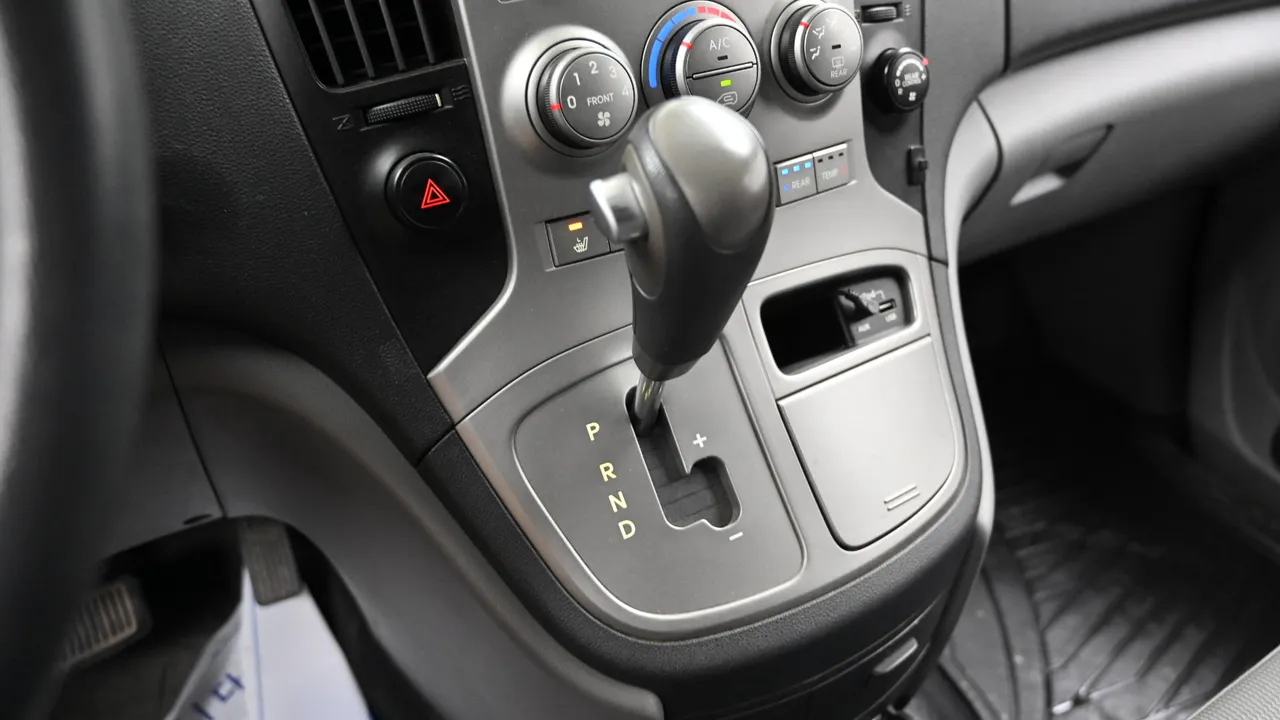 Hyundai Starex — miniaturë 9