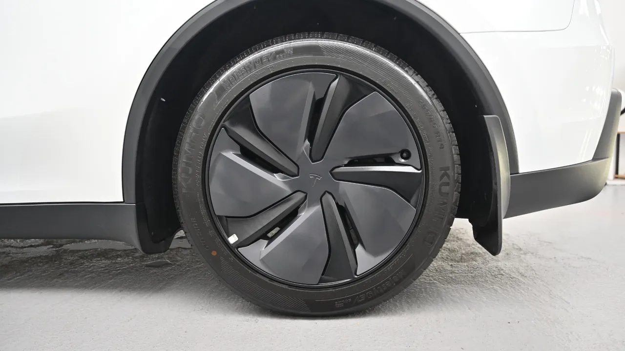 Tesla Model Y — miniaturë 5
