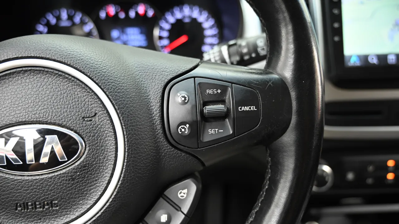 Kia Carens — miniaturë 17