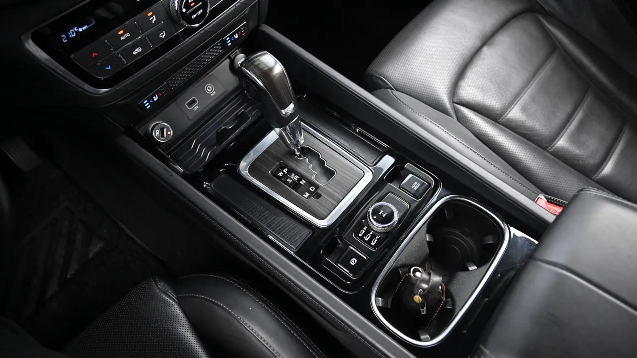 SsangYong Rexton — miniaturë 9