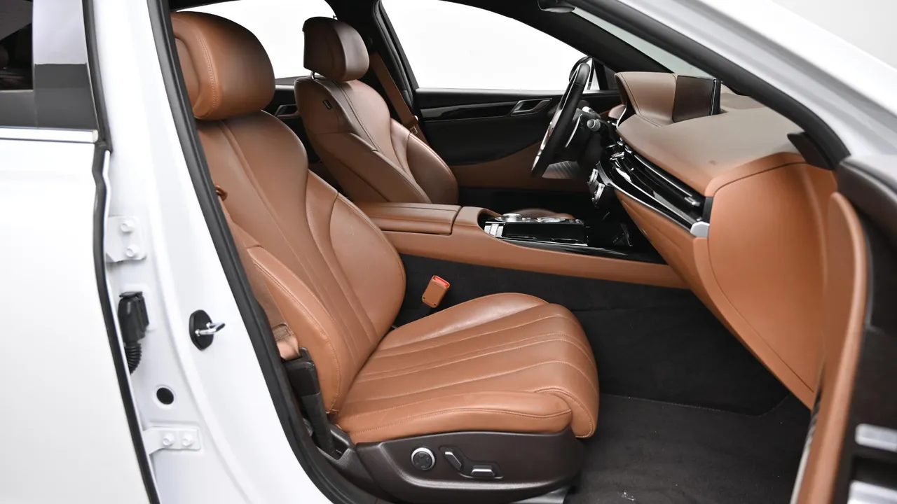 Genesis G80 — miniaturë 10