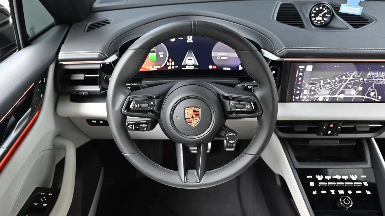 Porsche Macan — miniaturë 13