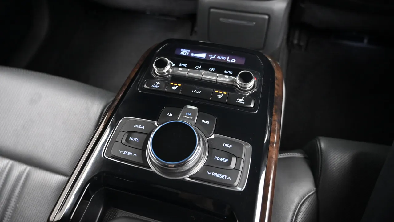 Genesis G90 — miniaturë 16