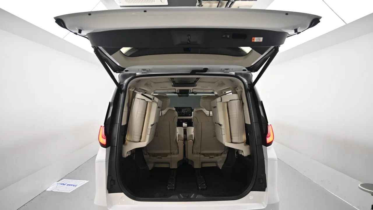 Lexus LM — miniaturë 19
