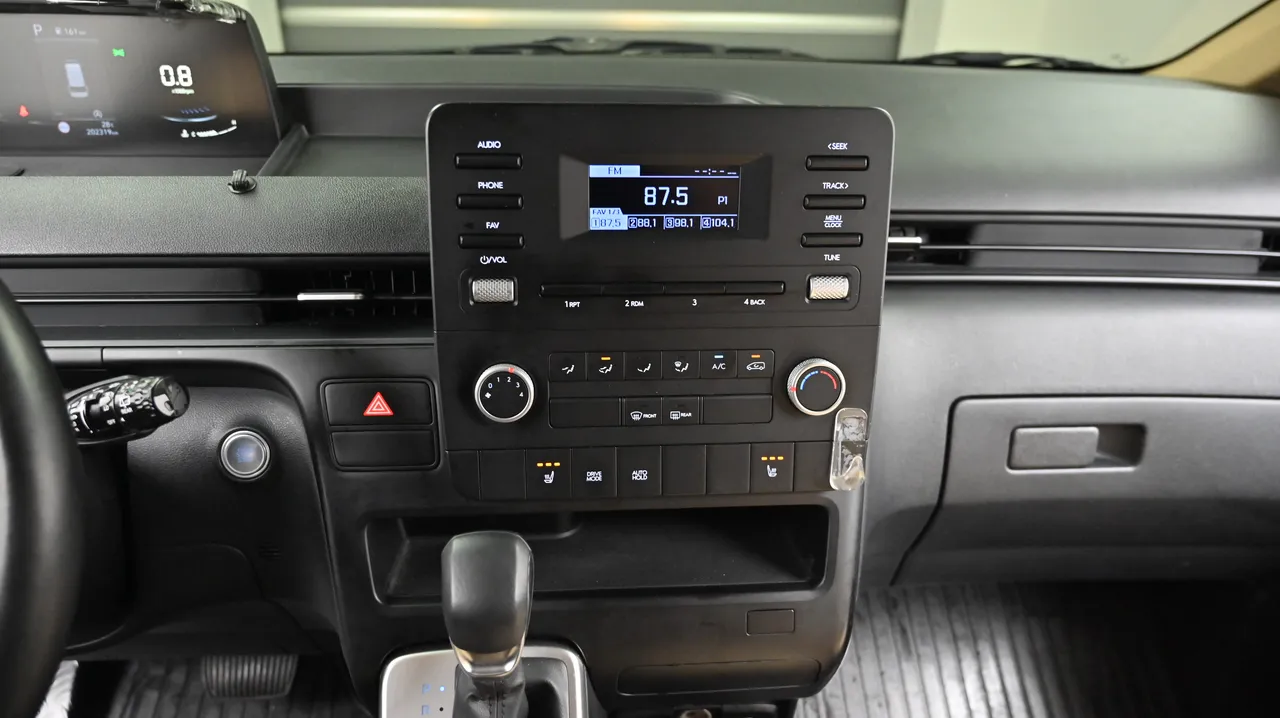 Hyundai Staria — miniaturë 14