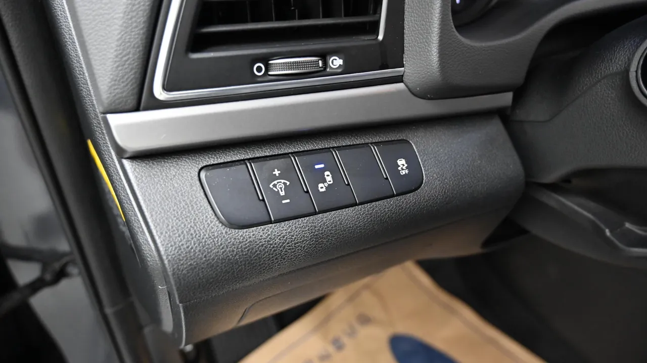 Hyundai Avante — miniaturë 17