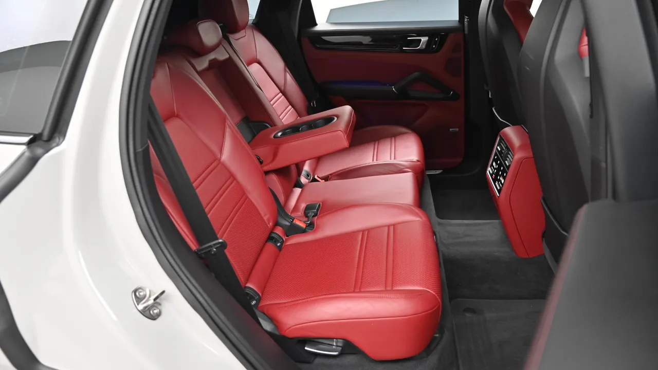 Porsche Cayenne — miniaturë 12