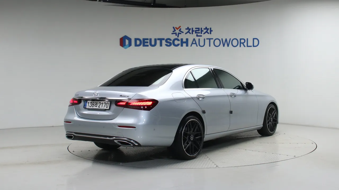 Mercedes-Benz E-klasse — miniaturë 2