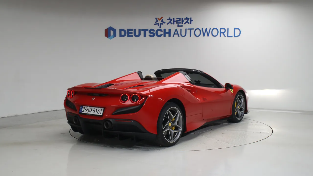 Ferrari F8 Tributo — miniaturë 2