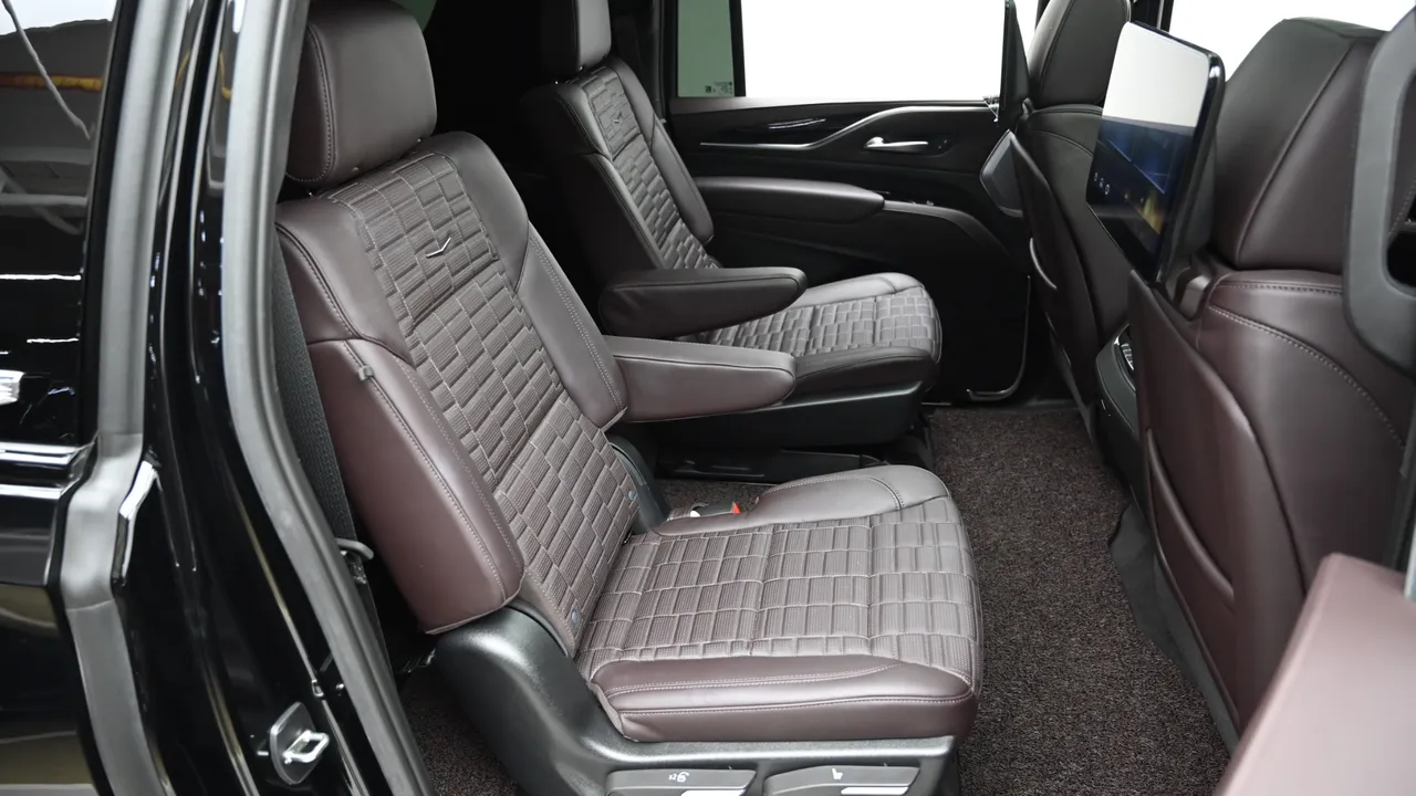 Cadillac Escalade — miniaturë 12