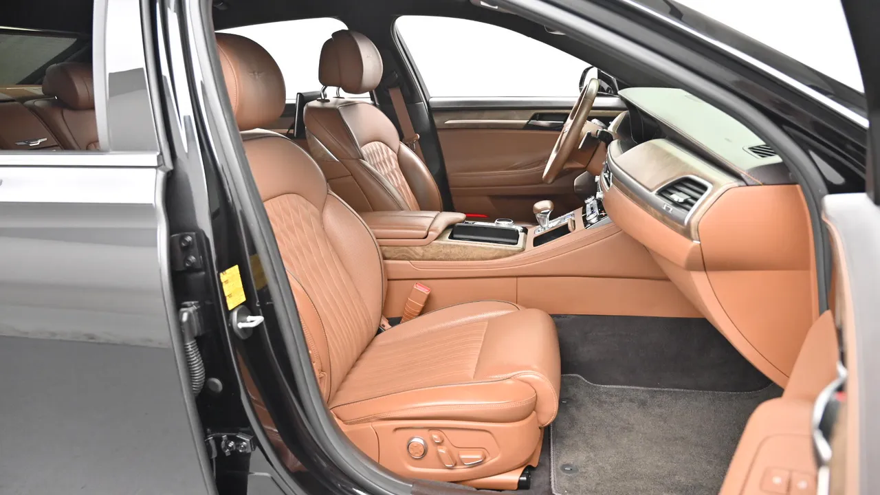 Genesis G90 — miniaturë 10