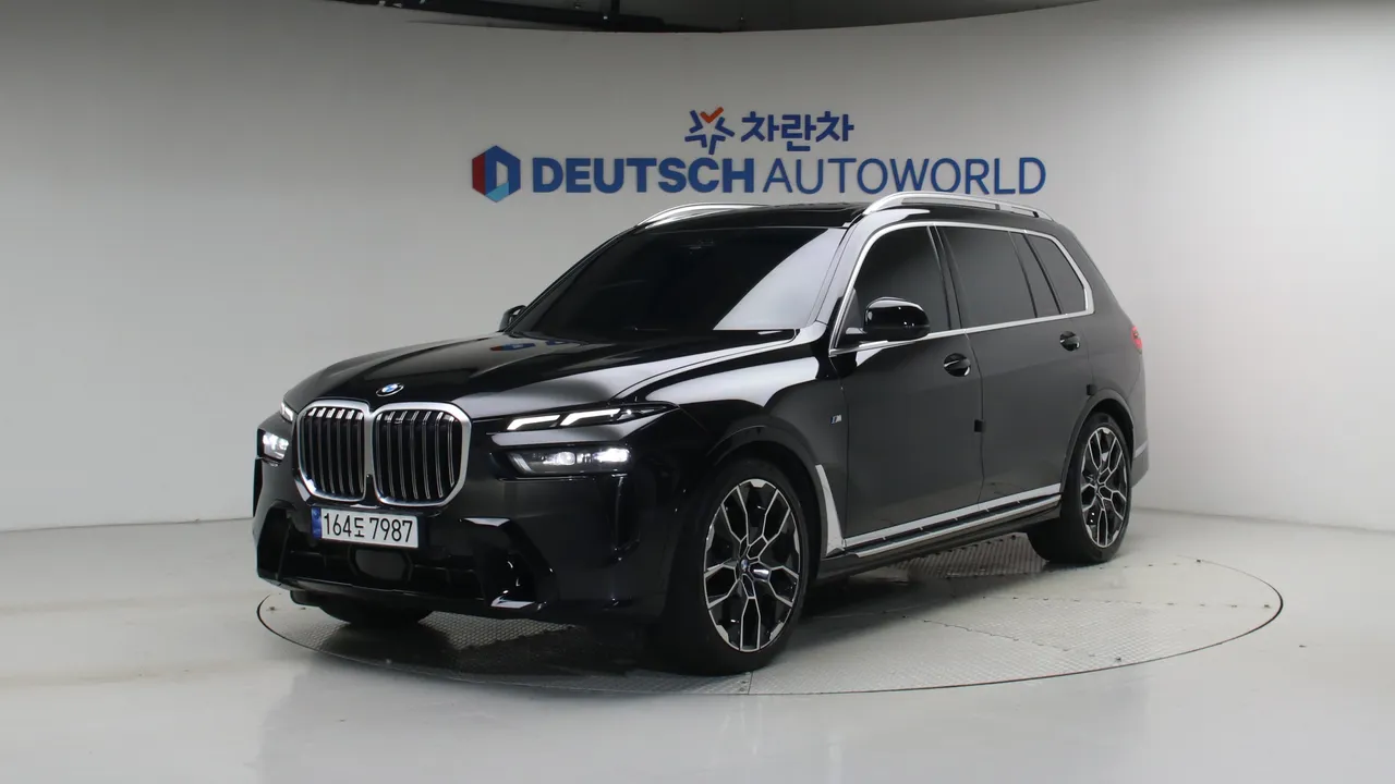 BMW X7, 2023, фотография 2