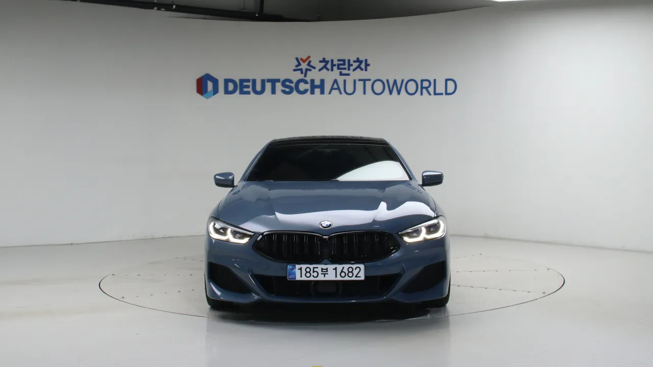 BMW 8er — miniaturë 3